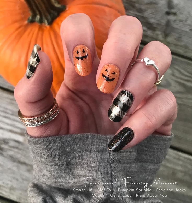 Color Street Nails, Fancy Nails, Just A Girl, Color Street, Halloween Nails, A Girl, Nail Art, Plaid, Nails