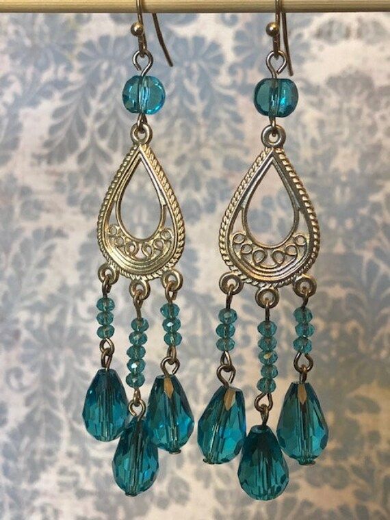 Great party earrings!  Wear them for a night on the town, a dressy party or and dress up affair. Handmade Blue Chandelier Earrings For Festive Occasion, Handmade Blue Crystal Earrings For Party, Blue Crystal Earrings For Party, Elegant Blue Chandelier Earrings With Colorful Beads, Blue Faceted Beads Earrings For Party, Night On The Town, Earring Making, Country Fashion, Blue Party