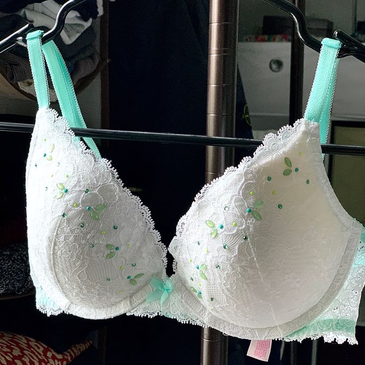 The Most Beautiful Bra I’ve Ever Owned And Never Worn! Hahah It’s So Luxurious And Sexy, Your Mans Will Go Nuts Trust! White Padded Bra For Party, White Victoria's Secret Bra For Party, Victoria's Secret White Party Bra, White Victoria's Secret Party Bra, White Push-up Bra For Party, Victoria's Secret White Push-up Bra, White Victoria's Secret Push-up Bra, 32d Bra, Sleep Wear