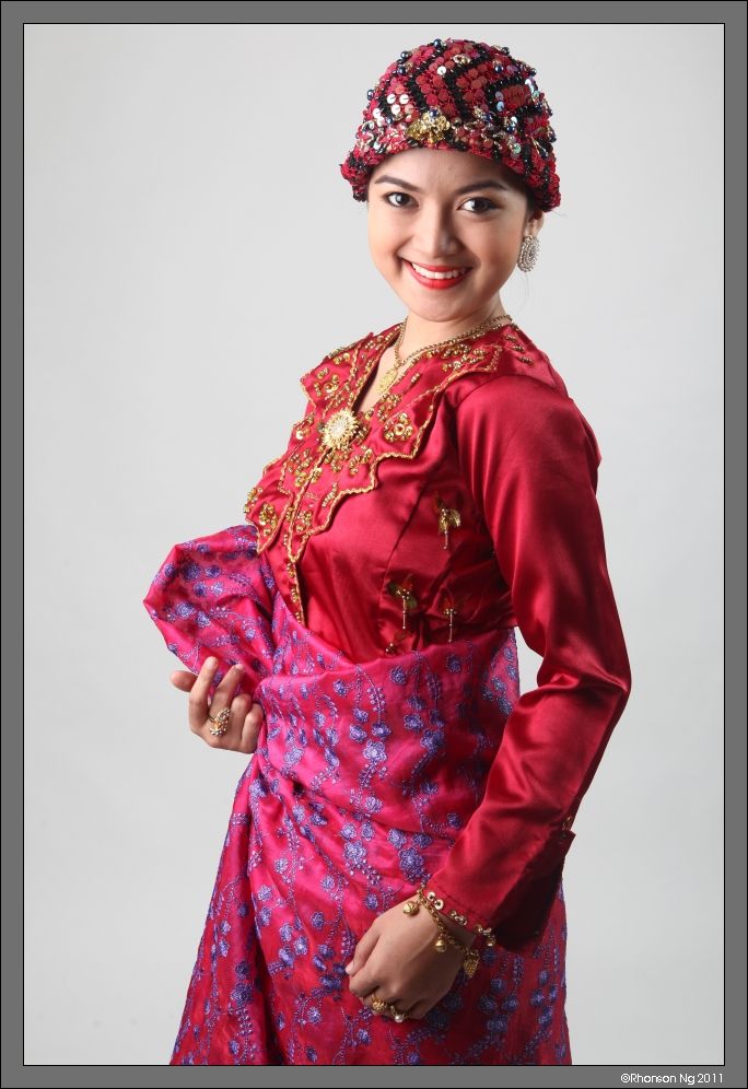 Festivals of Mindanao - Page 62 - SkyscraperCity Tausug Clothing, Mindanao Culture Clothes, Tausug Costume, Mindanao Costume, Traditional Filipino Dress, Philippine Costume, Filipino Costume, Ancient Filipino, Filipino Dress