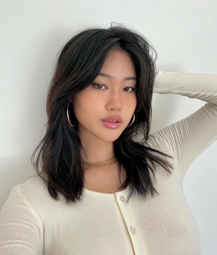 Asian Hair Inspo, Jihoon Kim, Straight Black Hair, Short Dark Hair, Asian Haircut, Straight Hair Cuts, Asian Short Hair, Medium Short Hair, Haircuts For Medium Hair