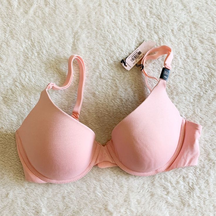 Full Coverage Lightly Lined, Very Comfortable Stretch Bra With Moderate Coverage, Classic Fitted Bra For Spring, Classic Fitted Spring Bra, Victoria's Secret Classic Underwire Bra, Fitted Victoria's Secret Bra, Victoria's Secret Fitted Full Coverage Bra, Victoria's Secret Pink, Secret Pink, Women's Intimates