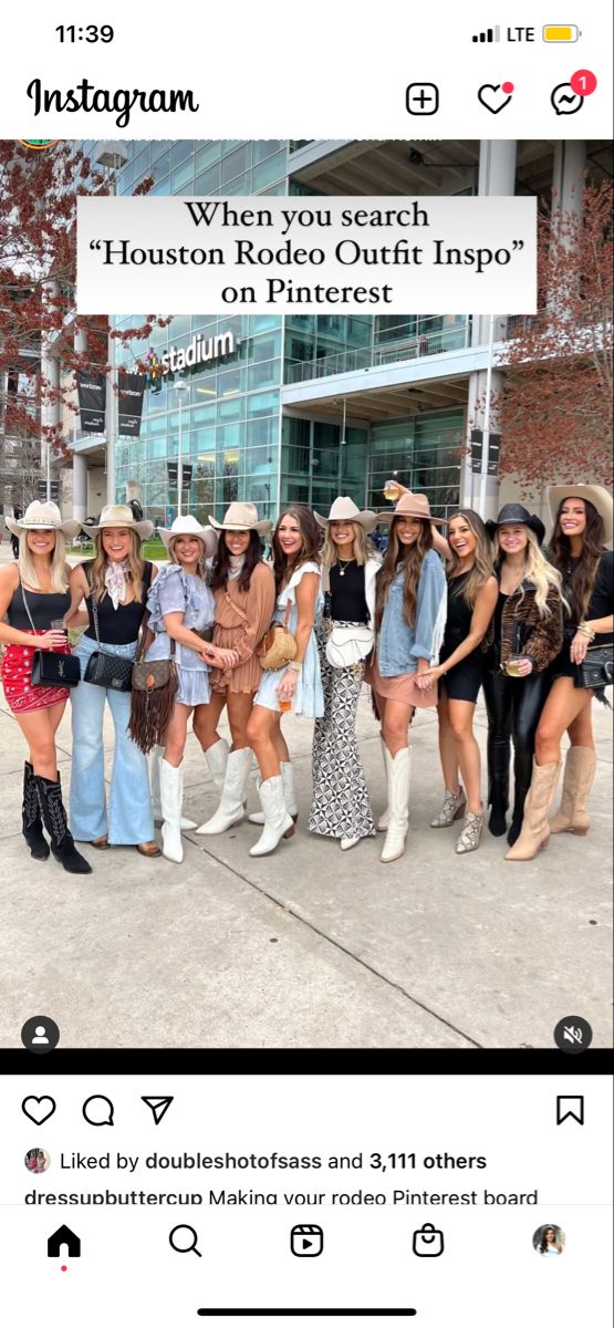 Texas Hold Em Outfit, 2023 Cowgirl Trends, Cowgirl Style Outfits White Boots, Black Dresses With Cowgirl Boots, Tailgate Outfit Cowboy Boots, Rodeo Outfit Ideas Summer, Dresses With White Cowgirl Boots, Houston Trip Outfit, Outfits With Cowboy Boots For Women Summer