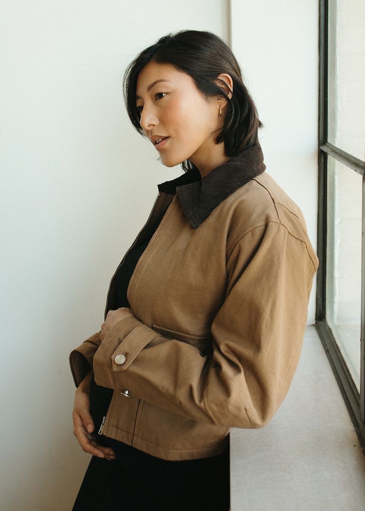 The barn jacket meets Innate chic. In the perfect tabacco color with a dark brown corduroy contrast collar, this is the barn jacket you've been looking for this season. This utility style jacket features flap pockets and adjustable button-back hem and sleeve cuffs. Corduroy Collar Jacket, Everyday Jacket For Women, Fall Utility Outerwear With Corduroy Collar, Brown Cotton Outerwear With Padded Collar, Fall Outerwear With Padded Collar And Button-up Shape, Spring Utility Outerwear With Corduroy Collar, Fall Button-up Outerwear With Padded Collar, Utility Outerwear With Corduroy Collar For Spring, Utility Style Outerwear With Corduroy Collar For Spring