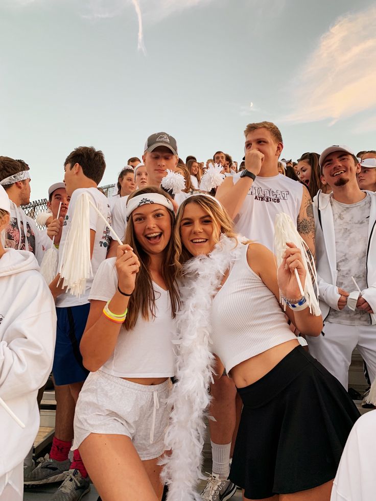 white out, homecoming, football game, senior year White Out Football Game Theme, White Out Football Game Outfit, White Out Football Game, Homecoming Football Game, Football Season Outfits, Football Game Outfit Highschool, College Tailgate Outfit, Homecoming Football, Hs Football