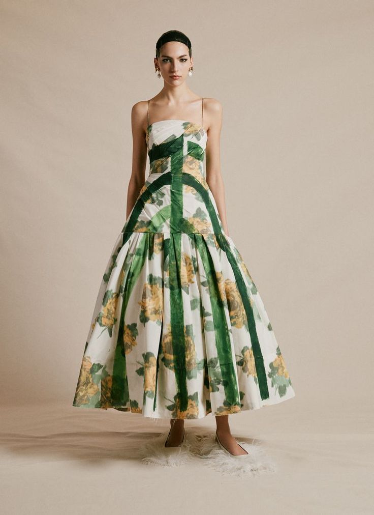 Erdem Fall Winter 2024/25 (Erdem) Birthday Dress For Women, Birthday Outfit Ideas, Fashion Runway Show, Erdem Moralioglu, Fall 2024 Fashion, 2024 Fashion Trends, Color Trends Fashion, Copenhagen Fashion Week, 2020 Trends