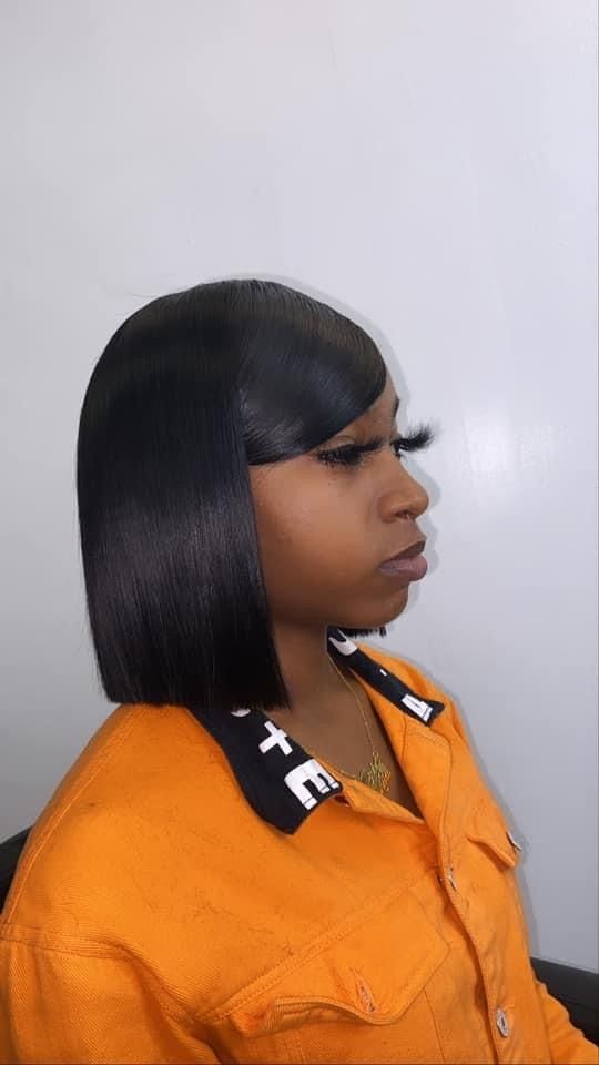 Short Black Bob Side Part Bang Swoop Blunt Cut 😍 Black Bob Side Part, Front Balayage, Bob Side Part, Short Black Bob, Sew In Bob Hairstyles, Easy Curly Hair, Swoop Bangs, Black Bob Hairstyles, Long Blonde Wig