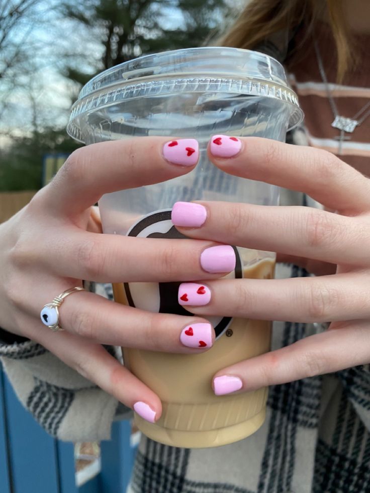 #nailart #nails #pinknails Short Nails Inspo Valentines, Nail Inspo February 2024, Nails 2024 Valentines, Cute Simple Pink Nail Designs, Valentine Natural Nails, Natural Nail Valentines Day Nails, Valentines Nails Natural, At Home Valentines Nails, Valentine Nails Gel Short