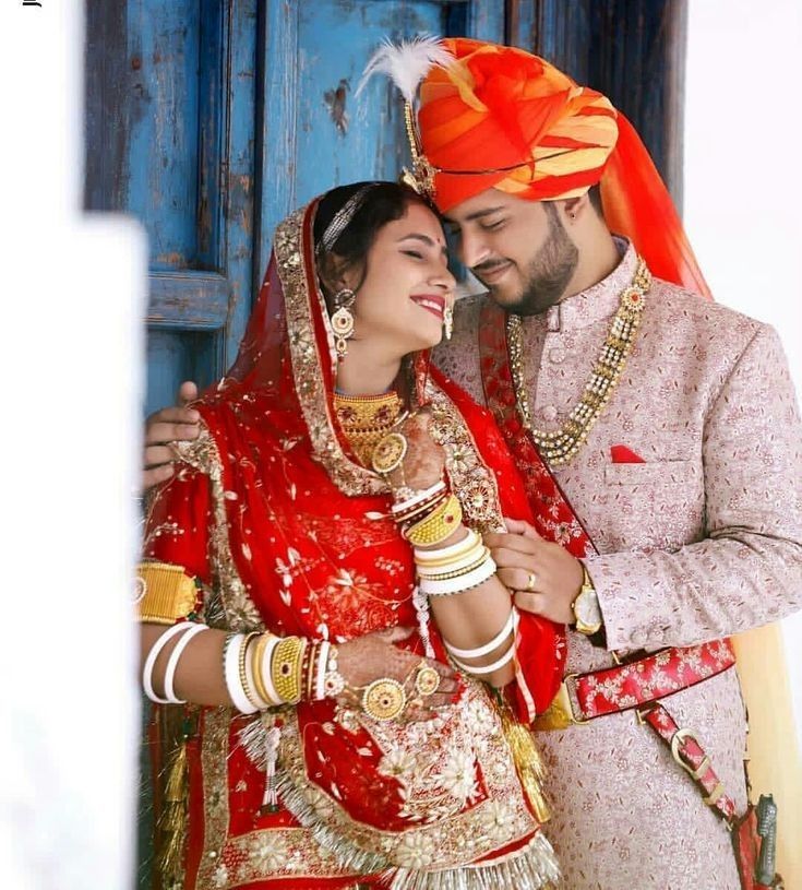 Wedding Couple Poses Indian, Rajputi Couple, Indian Bride Photography, Couple Poses Indian, शादी की तस्वीरें, Indian Bride Poses, Indian Bride Photography Poses, Rajasthani Dress, Indian Wedding Poses