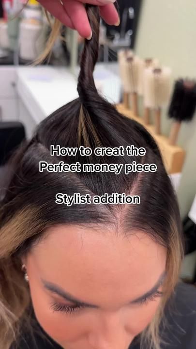 Medium Length Money Piece, The Money Piece Hair, Cool Money Piece Hair, Money Piece Hair Dye Ideas, Darker Money Piece Hair, Balayage Front Pieces, Money Prices With Dark Hair, Money Pieces Highlights, Money Piece Placement Hair