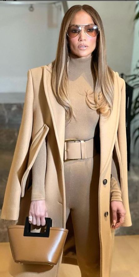 Female Lawyer Fashion, Fashionable Work Outfits, Female Lawyer, J Lo Fashion, Lawyer Fashion, Smen, Monochrome Outfit, Stylish Suit, Looks Chic