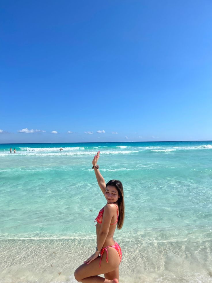 Beach Photo Idea | What to wear in Cancun | Cancun Photo Idea Cancun Instagram Pictures, Cancun Photo Ideas At The Beach, Cancun Fits, Cancun Beach Pictures, Mexico Poses, Cancun Picture Ideas, Cancun Photo Ideas, Cancun Aesthetic Photos, What To Wear In Cancun