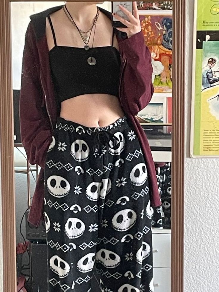 Grunge Pyjamas Outfit, Alt Pyjamas, Halloween Pj Pants Aesthetic, Grunge Pajama Pants, Aesthetic Pajama Outfit Grunge, Alt Sleepwear, Grunge Pjs Aesthetic, Emo Pjs Aesthetic, Grunge Pajamas Outfit