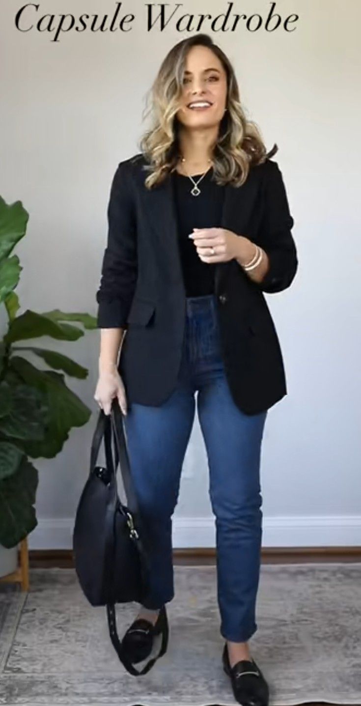 Basic Simple Outfit, Office Outfit Plus Size, Outfits Elegantes Con Jeans, Green Blazer Outfit, Slacks Outfit, Work Attire Women, Casual Work Outfits Women, Look Casual Chic, Blazer Outfits For Women