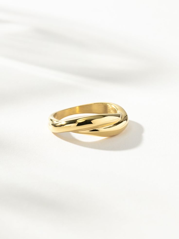 Want something that’s minimal enough for your everyday ring stack, while still adding a unique look? Our Everyday Twist Ring might just be your match. Coming in gold and silver, this twist ring is as chic as it gets. Add this twisted ring to your look along with all the minimal and statement rings your heart desires. Gold Crossover Ring, Modern Twisted Jewelry For Everyday, Minimalist Twisted Yellow Gold Ring, Gold Rings With A Modern Twist For Everyday, Modern Twist Gold Ring For Everyday, Minimalist Twisted Gold Rings, Minimalist Twisted Rings For Everyday Wear, Minimalist Twisted Rings For Everyday, Minimalist Twisted Everyday Rings