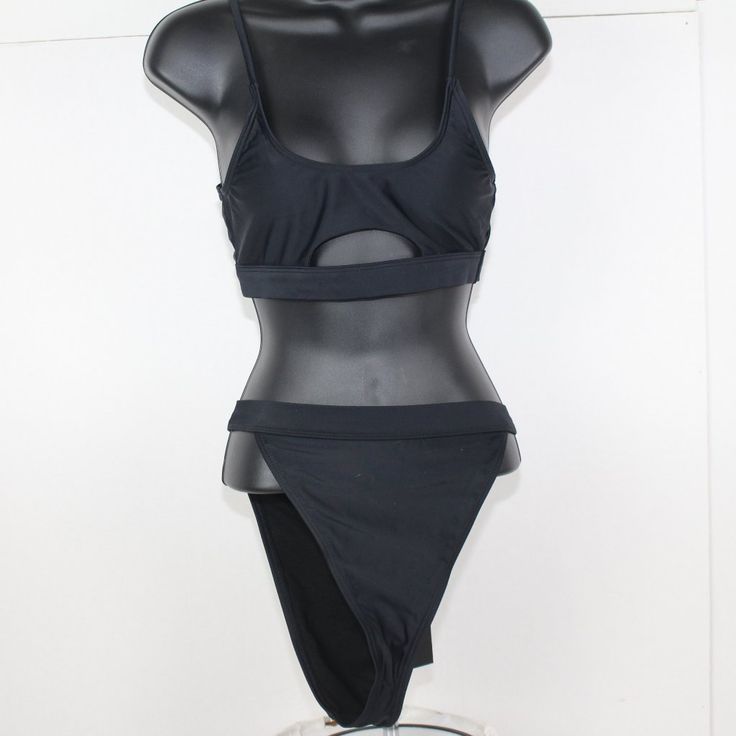 Nwt Ladies Black South Beach 2pc Bikini Size 6 In Great Condition. C Black Cutout Swimwear For Poolside, Black Swimwear For Beach Party Vacation, Black Tankini For Vacation, Black Cutout Swimwear For Summer, Black Vacation Tankini, Vacation Stretch Black Tankini, Black Stretch Tankini For Vacation, Black Stretchy Tankini For Vacation, Black Tankini For Beach Season Party