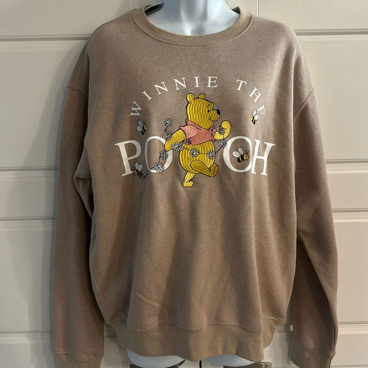 Size: M Super Comfy Perfect Disneyland Sweater Never Worn Brand New Disneyland Sweater, Minnie Mouse Hoodie, Disney Cute, Mickey Mouse Sweatshirt, Disney Designs, White Knit Sweater, Disney Sweaters, Disney Sweatshirts, Vintage Crewneck