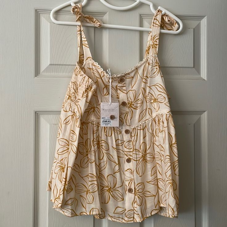 Lc Babydoll Shirt, Never Worn Cute Cotton Tops For Day Out, Cute Sleeveless Blouse For Day Out, Cute Sleeveless Blouse With Floral Print, Cute Beige Sleeveless Tops, Cute Beige Summer Tops, Cute White Beach Blouse, Cotton Floral Print Tops For Daytime, Cute Cotton Blouse For Vacation, Cute Cotton Tops For Daytime