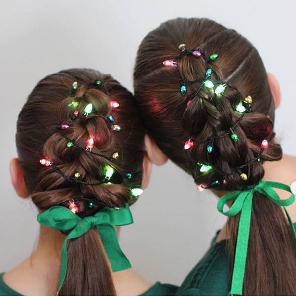 Festive Girls' Christmas Holiday Hairstyle DIY Tutorials Hairstyles Crazy, Gym Hair, Wacky Hair Days, Wacky Hair, Crazy Hair Day At School, Christmas Hairstyles, Holiday Hairstyles, Christmas Hair, Crazy Hair Days