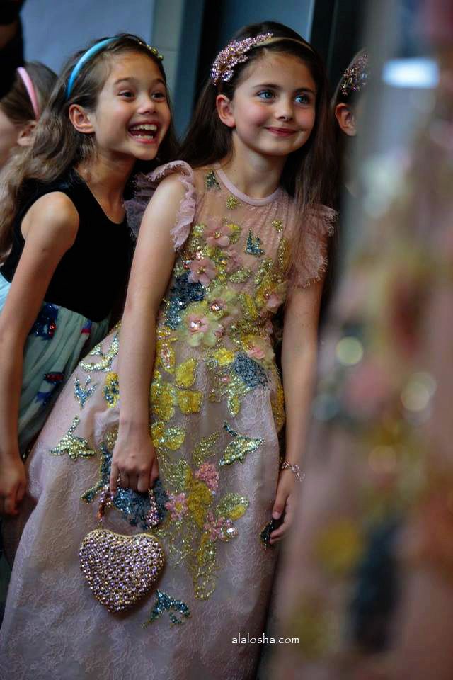 Dear Santa...I want smth from Elie Saab FW'17 Haute couture Elie Saab Couture, Kids Gown, Kids Fashion Dress, Kids Couture, Dresses Kids Girl, Elie Saab, Childrens Fashion, Toddler Fashion