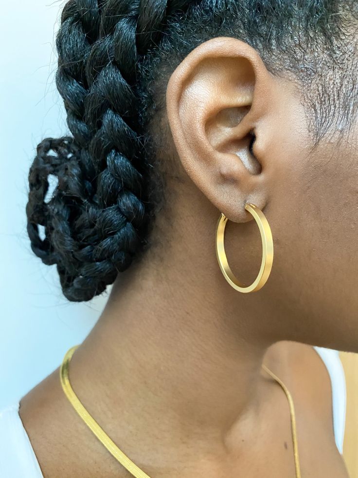 THE JORDAN HOOPS — OMA Modern Matte Gold Hoop Earrings For Everyday, Matte Gold Modern Hoop Earrings For Everyday, Matte Gold Minimalist Hoop Earrings For Everyday, Holiday Collection, The Label, Classic Design, Ear Cuff, Classic Style, 18k Gold