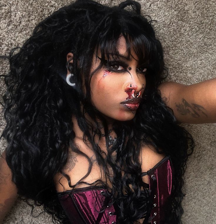 Female Vampire Aesthetic Clothes, Vampire Makeup Brown Skin, Black Vampire Outfit, Punk Rock Vampire, Vampires Women, Lilith Fair Aesthetic, Black Goth Couple, Girly Vampire Aesthetic, Dark Caberet Aesthetic