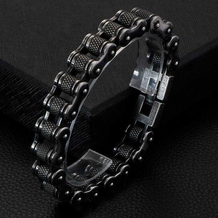 This Cycolinks Retro Heavy Bike Chain Bracelet is the perfect piece to add some edge to your look. Specially designed to give the retro or old-school look,  wrap this around your wrist to show off your love for biking! So unique and rare to find, available in 2 lengths and 2 widths.  ✔️ FREE Worldwide shipping, we ship to over 250 Countries! ✔️ Made with 316L stainless steel ✔️ Weight: 111g ✔️ Width: 11/13mm ✔️ Length: 20cm or 22.5cm ✔️ PERFECT GIF Adjustable Black Link Chain Bracelet, Streetwear Metal Chain Link Bracelet, Metal Chain Link Bracelet For Streetwear, Casual Black Chain Bracelet, Casual Metal Chain Link Bracelets, Adjustable Chain Bracelet For Streetwear, Adjustable Chain Bracelets For Streetwear, Black Link Jewelry For Streetwear, Gunmetal Link Chain Bracelets