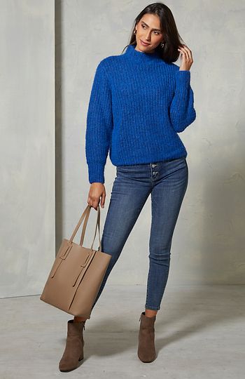 Cobalt Blue Sweater Outfit, Cobalt Sweater, Cobalt Blue Sweater, Blue Sweater Outfit, Sweater Outfit, Blue Sweater, Every Month, Daily Look, Blue Sweaters