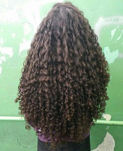 Pinterest: @guccijoness ✨ Curly Hair Long, Long Natural Curly Hair, Natural Curly Hair Cuts, Curly Hair Photos, Curly Hair Types, Beautiful Curly Hair, Long Curls, Curly Hair Inspiration, Super Long Hair