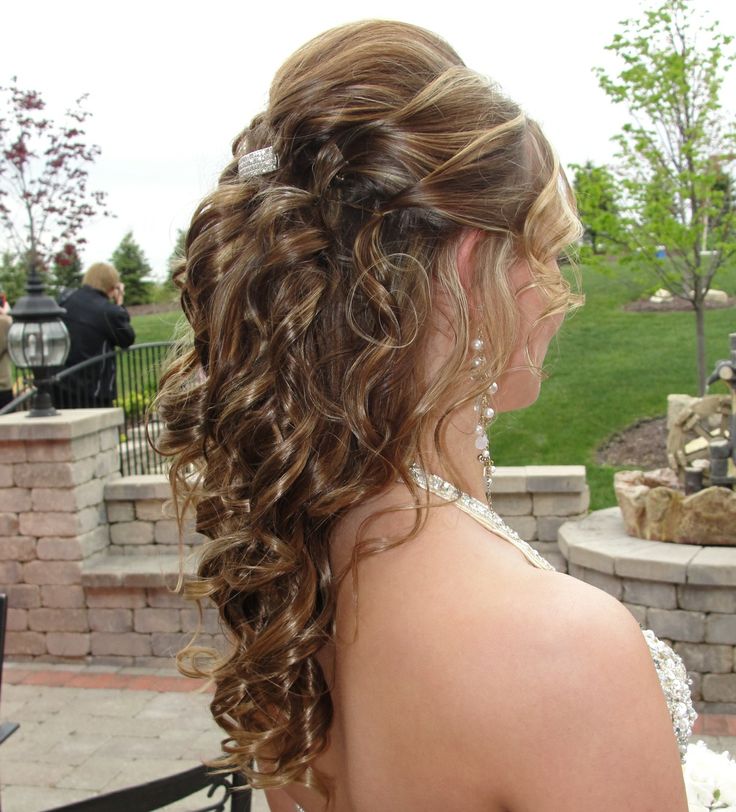 Long Ombre Hair, Cute Prom Hairstyles, Half Up Half Down Hair Prom, Wedding Hairstyles Medium Length, Simple Prom Hair, Mother Of The Bride Hair, Slider Buns, Braided Prom Hair, Prom Hair Down