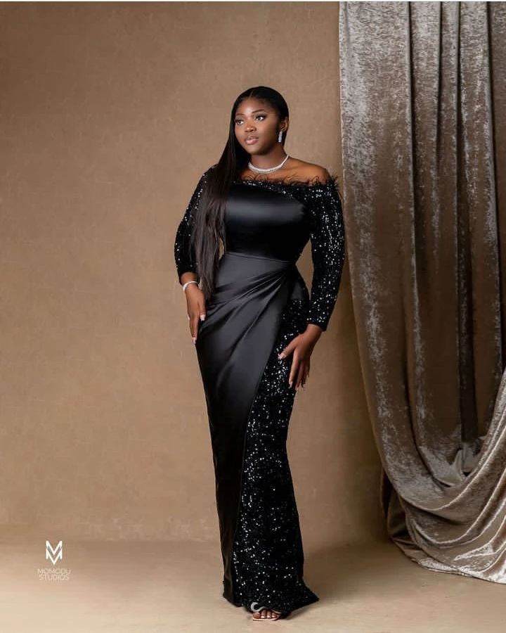 Beauty and brain ... @bby_shania ❤️ 5 years later... First class B.Eng. Petroleum and Gas Engineering Dress @avenga__ MUA @ivhills… | Instagram post from Tailor Catalogue (@tailorcataloguepage) Awards Dinner Outfit, Dinner Date Dress Outfit, Black Dinner Gown, Dinner Gowns Classy Style, Plus Size Wedding Guest Outfits, Ankara Inspiration, Engineer Dress, Classy Dinner, Black Off Shoulder Dress