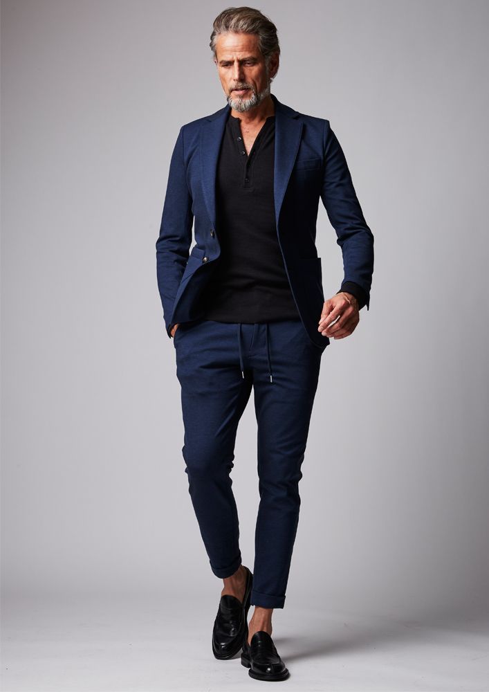 Mens Casual Suits, Man Outfit, Formal Men Outfit, Mens Casual Outfits Summer, Smart Casual Men, Gq Men, Photography Portrait, Business Casual Men, Well Dressed Men