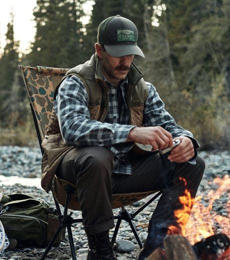 Male Camping Outfits, Yellowstone Style Men, Hunting Outfits Men, Mountain Man Fashion, Men Camping Outfits, Outdoor Outfit Men, Camping Outfits Men, Rugged Mens Fashion, Woodsman Style