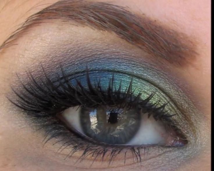 Peacock Eye Makeup, Peacock Makeup, Wedding Makeup Bride, Hazel Eye Makeup, Makeup Hacks Tutorials, Makeup For Hazel Eyes, Minimal Makeup, Green Makeup, Halloween Makeup Easy