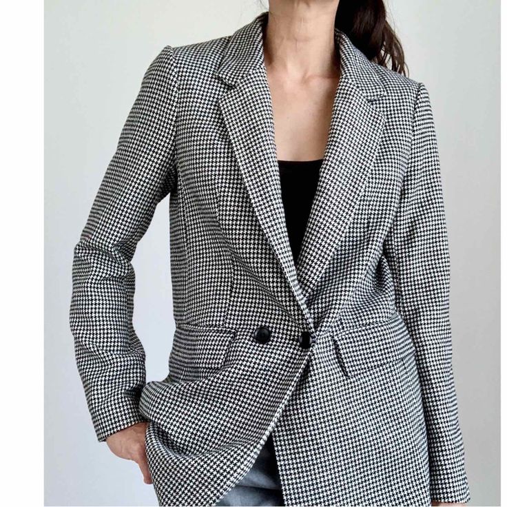 Brand New Closet Cleanout Excellent Condition Tag Size S Fits Size 2 - 4 Bust 19" Pit To Pit Length 29" Sleeve 23" Poly Blend Collar Buttons Oversize Loose Fit Fully Lined Workwear Houndstooth Outerwear With Lapel Collar, Houndstooth Lapel Collar Outerwear For Work, Houndstooth Pattern Lapel Collar Outerwear For Work, Houndstooth Pattern Outerwear With Lapel Collar For Work, Tailored Long Sleeve Outerwear With Houndstooth Pattern, Tailored Houndstooth Long Sleeve Outerwear, Spring Houndstooth Outerwear For Business Casual, Casual Notch Lapel Outerwear With Houndstooth Pattern, Casual Tailored Houndstooth Outerwear