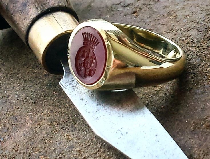 OxfordSignetRings on Etsy. Signet Ring Engraving, Ring Engraving Ideas, Pinky Rings For Women, Family Crest Rings, Ring Engraving, Custom Signet Ring, Onyx Signet Ring, Rings Hand, Engraving Ideas