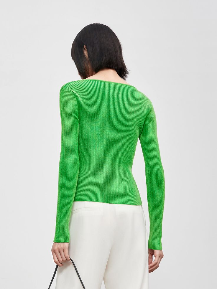 MO&Co. Velvet Effect Sweetheart Neck Knit Top Features : - Sweetheart neckline- Velvet ribbed knit touch- Stretchy fit Code : MBB3SWTT21Length of size M is 52cmGreen : Model is 176cm tall and wearing a size M MATERIALS & CARE : Material : 52.9% Polyamide 44.7% Viscose 2.4% SpandexPlease select your own size in the size chart according to your figure and serve model size as a guideline. Green Long Sleeve Pointelle Knit Top, Fitted Green Textured Knit Sweater, Fitted Green Knit Sweater, Fitted Ribbed Knit Sweater, Spring Fitted Sweater With Ribbed Neckline, Fitted V-neck Knit Top With Ribbed Neckline, Fitted Fine Knit Sweater, Fitted Sweater With Ribbed Neckline For Spring, Fitted Pointelle Knit Top