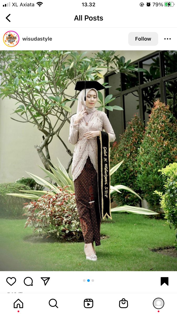 Model Kebaya Modern Wisuda, Model Kebaya Modern Hijab, Model Blouse Batik, Graduation Hijab, Model Kebaya Wisuda, Model Dress Kebaya, Kebaya Wedding, Kebaya Modern Dress, Modern Batik