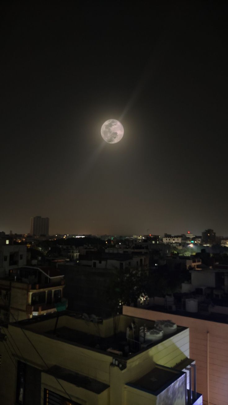 Moon Best Moon Pictures, Cute Photography Nature, Moon From Terrace, Aesthetic Picture Of Moon, Moon Natural Photo, Natural Moon Pictures, Aesthetic Moon Photos, Today's Moon Pic In India, Full Moon Aesthetic Photography