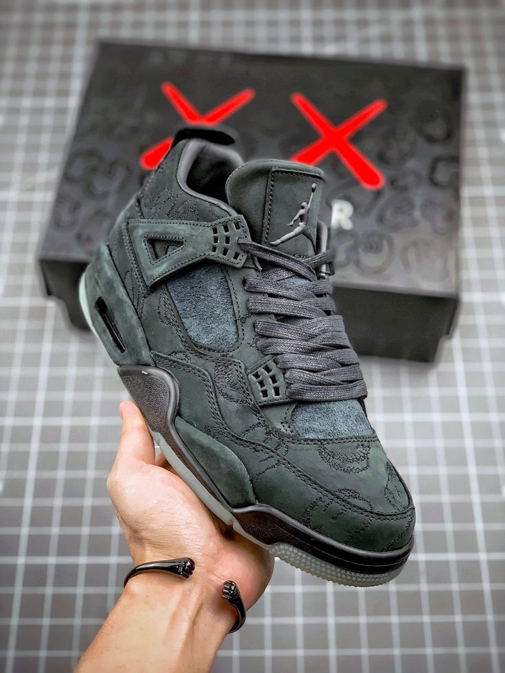 KAWS x Air Jordan 4 Black/Black-Clear Glow Walk the talk and make a statement with our top-quality Sneakers. Shop now and step up your shoe game! Please carefully choosing the size number according the size chart as we CAN NOT offer return or refund if you choose a wrong size.The product need 3-5 business days to check the quality before shipping.Our High Quality Shoes models are various, please contact to our support to ask for the model you need.Because each device displays a different color. Therefore, the actual color of the item may not be 100% the same as the [...] Air Jordan 4 Kaws, Kaws Black, Jordan 4 Travis Scott, 4s Jordans, Mode Poses, Jordan 4 Black, Jordan Retro 4, Jordan 4s, Black Jordans