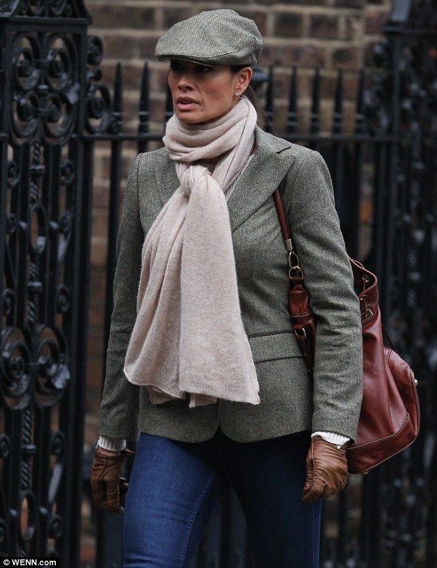 Womens Newsboy Cap Outfit, Flat Cap Women Outfits, Newsboy Cap Women Outfit, Newboys Hat, Flat Cap Outfit, Cap Women Outfit, Flat Cap Women, Melanie Sykes, Newsboy Cap Women