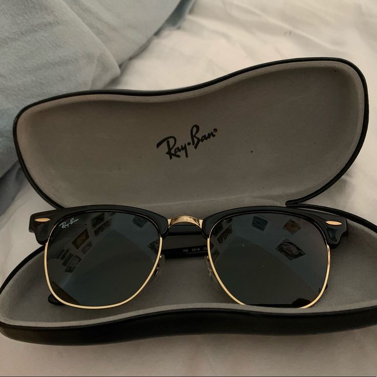 Rayban Clubmaster Glasses Mens, Raybands Glasses Men, Men’s Raybans, Ray Bans Aesthetic, Black Sunglasses Aesthetic Men, Sunglasses Aesthetic Men, Men Sunglasses Aesthetic, Club Master Glasses, Ray Ban Sunglasses Mens