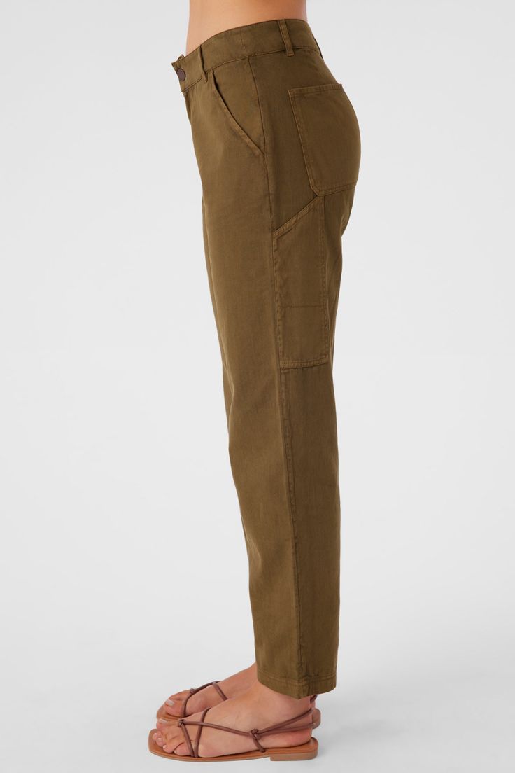 Essential woven cargo pant that has a premium cotton-twill design, straight leg fit and utility pocket detail. O'Neill Women's woven cargo pant 29" Inseam 10" Rise Cargo Pockets at side with back patch pockets Utility pocket on back leg Solid color wash 100% Cotton twill Gauze Clothing, Spring Suit, Girl Beanie, Womens Wetsuit, Denim Sweater, Gauze Dress, Woman Weaving, Utility Pants, Triangle Bralette