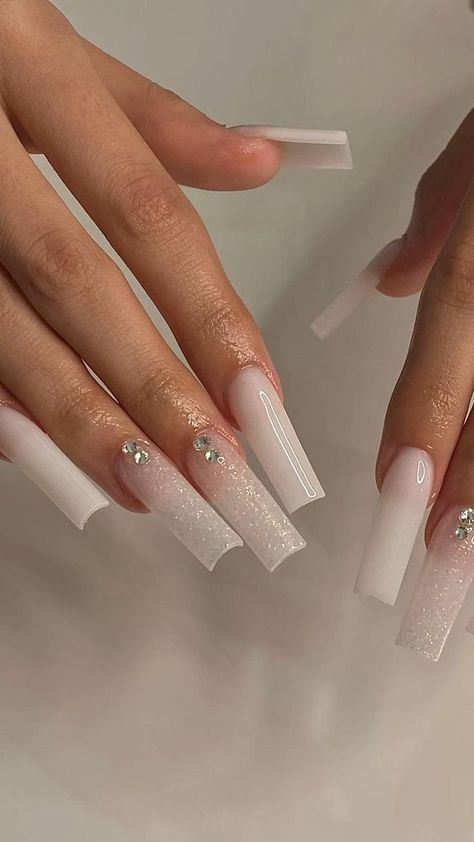 Nail Ideas Designs, Nail Ideas Acrylic, Blue And Silver Nails, Acrylic Nail Ideas, White Acrylic Nails, Long Acrylic Nails Coffin, Soft Nails, Pink Sparkly, Gem Nails