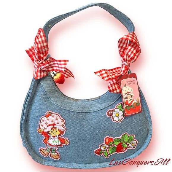 Strawberry Shortcake Denim Ribbon Handbag Strawberry Clothing, Vintage Strawberry Shortcake, Denim Handbags, Strawberry Fruit, Pretty Bags, Karate Kid, Cute Purses, Cute Bags, New Toys