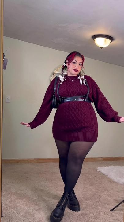 Long Sweater Dresses, Winter 2024 Fashion Trends, Plus Size Grunge, Winter 2024 Fashion, Harness Outfit, Corduroy Overall Dress, Sweater Outfits Fall, Skirt Outfits Fall, 2024 Fashion Trends