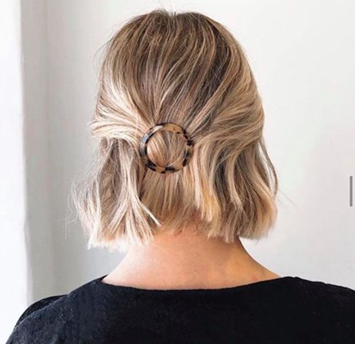 Pulled Back Styles For Short Hair, Updos For Bob Hair, Short Hair With Barettes, Second Day Short Hair, Short Bob Hair Accessories, Short Hair Pinned Back, Short Hairstyle Women Ponytail, Bobby Pin Hairstyles For Short Hair, How To Wear Short Hair Up