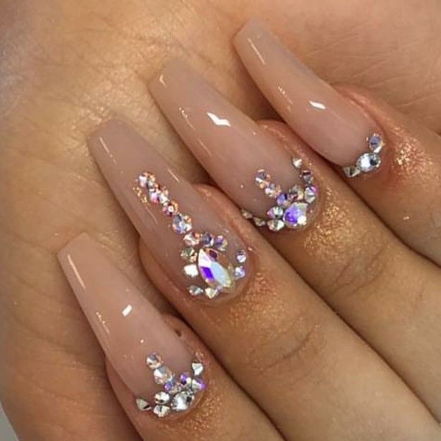 Gem Design On Nails, Crystals On Nails Rhinestones, Acrylic Rhinestone Designs, Nails Acrylic Coffin Gems, Gel Polish Nail Designs With Rhinestones, Nail Gems Designs Rhinestones, Nails Diamonds Design, Nail Diamond Design Rhinestones, Gem Designs On Nails Rhinestones