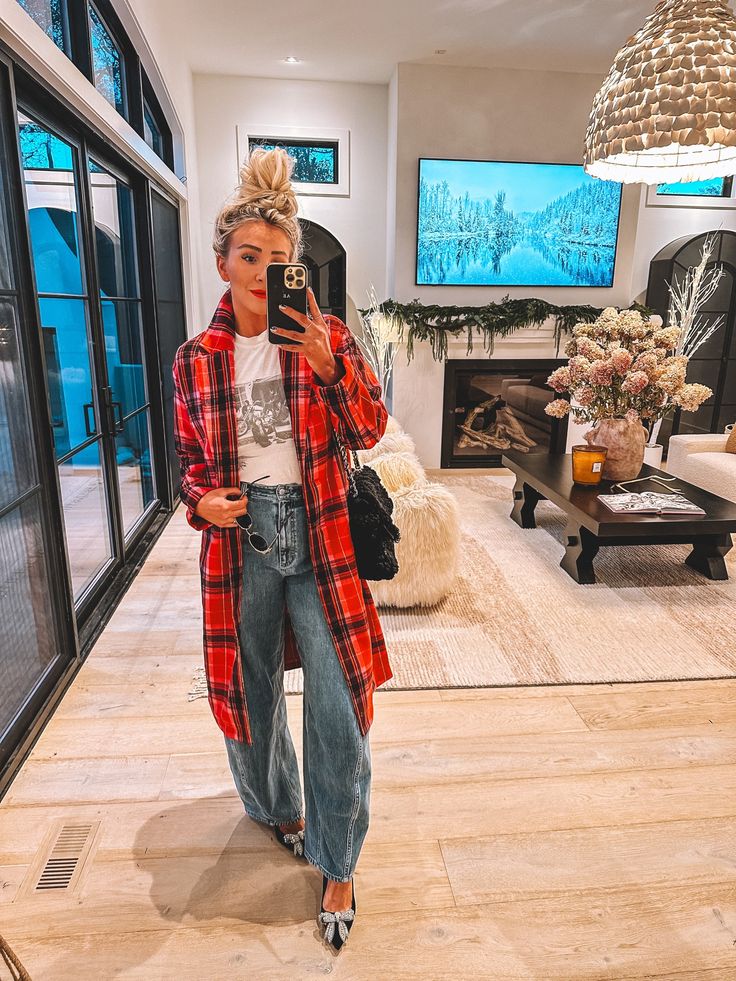 Loose Flannel Shirt for Women curated on LTK Flannel Shirt Outfit Women, Flannel Shirt Outfit, Womens Flannel Shirt, Winter Attire, Ski Fashion, Winter Outfit Inspiration, Mobile Web, Outfit Women, Shirt For Women