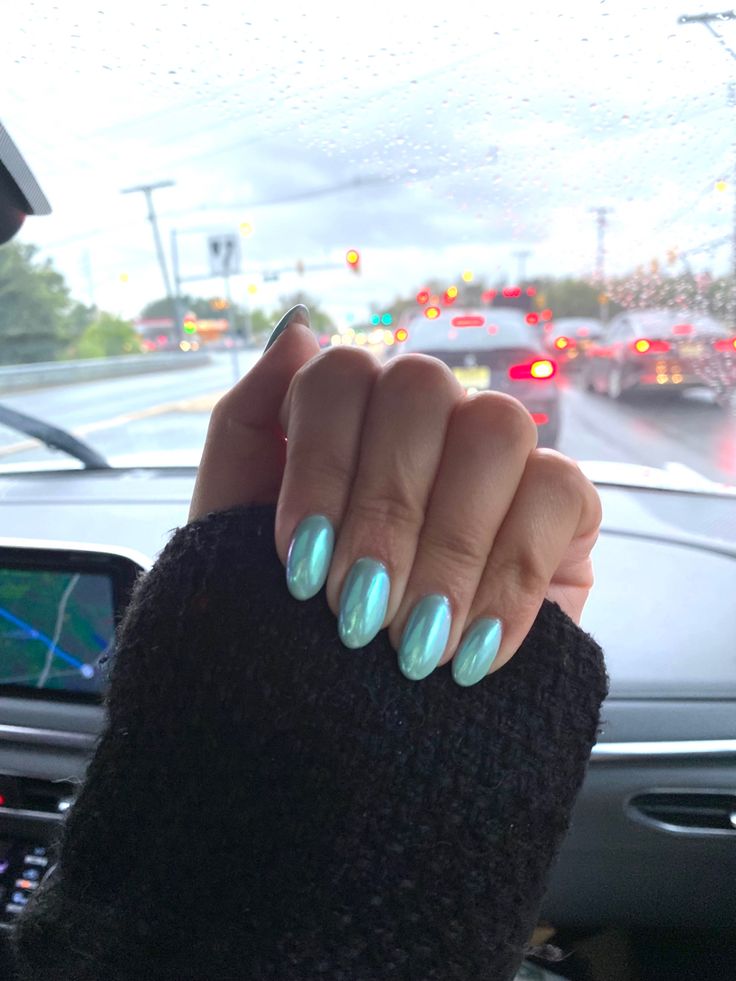 Aqua nails with chrome powder. Nail Design With Chrome Powder, Tiffany Chrome Nails, Chrome Dip Powder Nails Blue, Teal Holographic Nails, Turquoise Blue Chrome Nails, Short Summer Chrome Nails, Chrome Mint Green Nails, Seafoam Green Chrome Nails, Simple Crome Nails